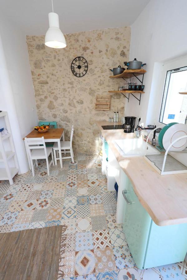Ravi Boutique Home - 1 Minute Walk From Beach 칼리베스 외부 사진