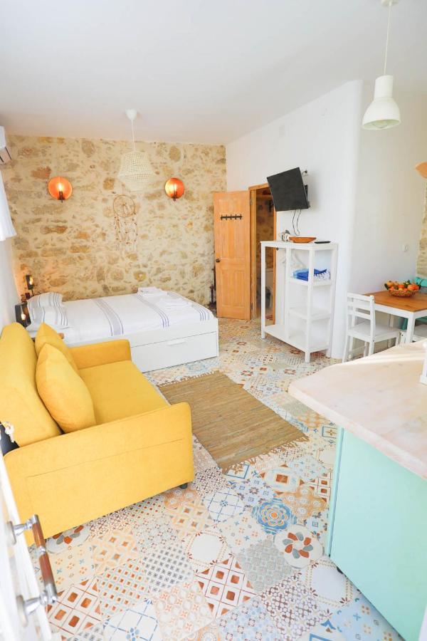 Ravi Boutique Home - 1 Minute Walk From Beach 칼리베스 외부 사진