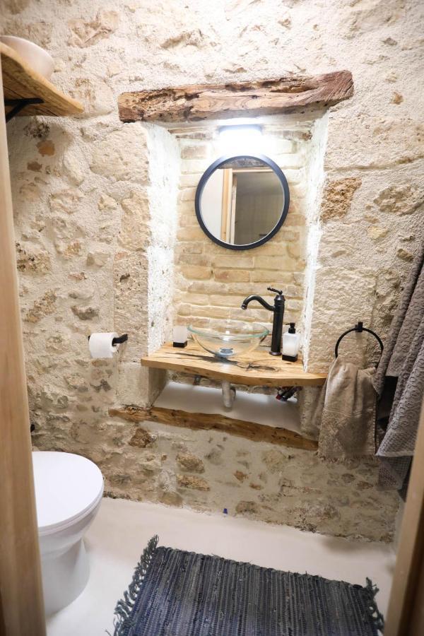 Ravi Boutique Home - 1 Minute Walk From Beach 칼리베스 외부 사진