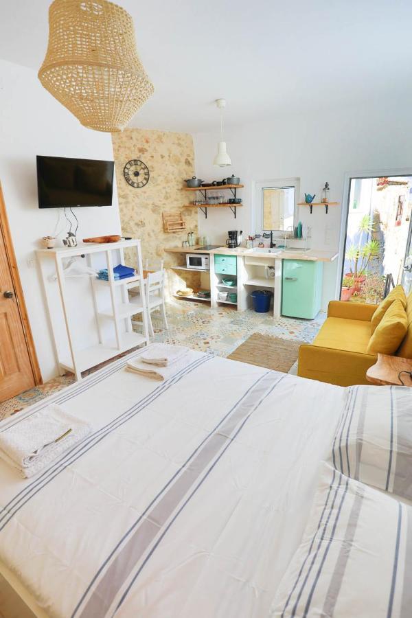 Ravi Boutique Home - 1 Minute Walk From Beach 칼리베스 외부 사진