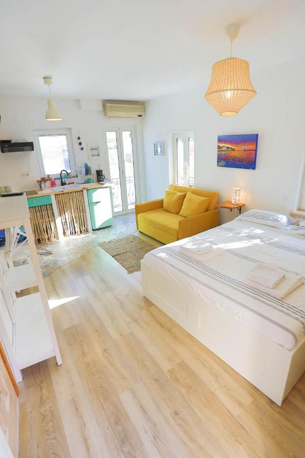 Ravi Boutique Home - 1 Minute Walk From Beach 칼리베스 외부 사진