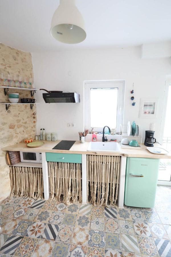 Ravi Boutique Home - 1 Minute Walk From Beach 칼리베스 외부 사진
