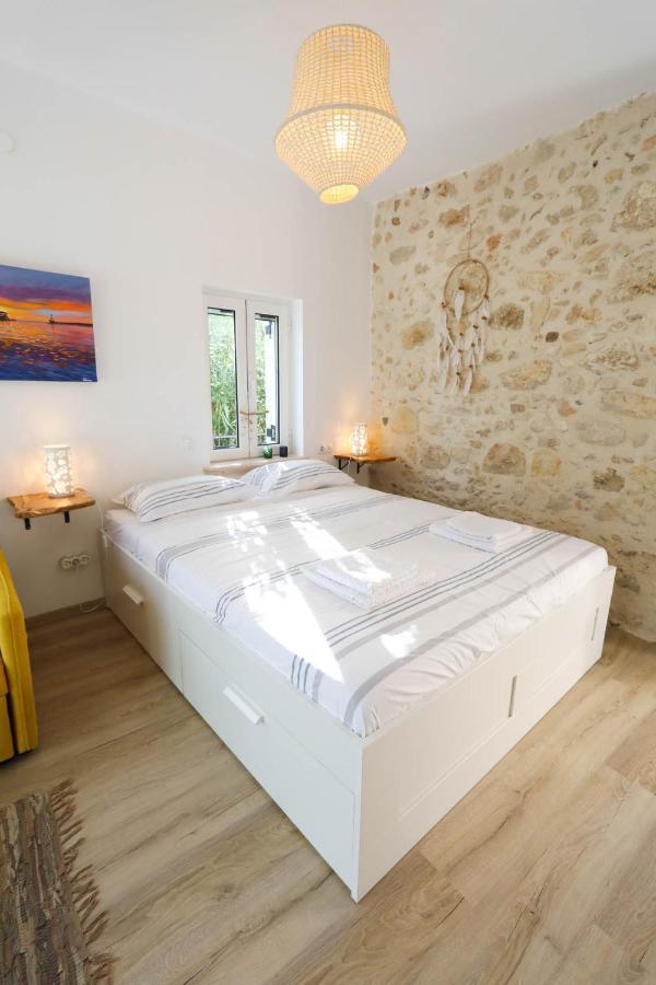 Ravi Boutique Home - 1 Minute Walk From Beach 칼리베스 외부 사진