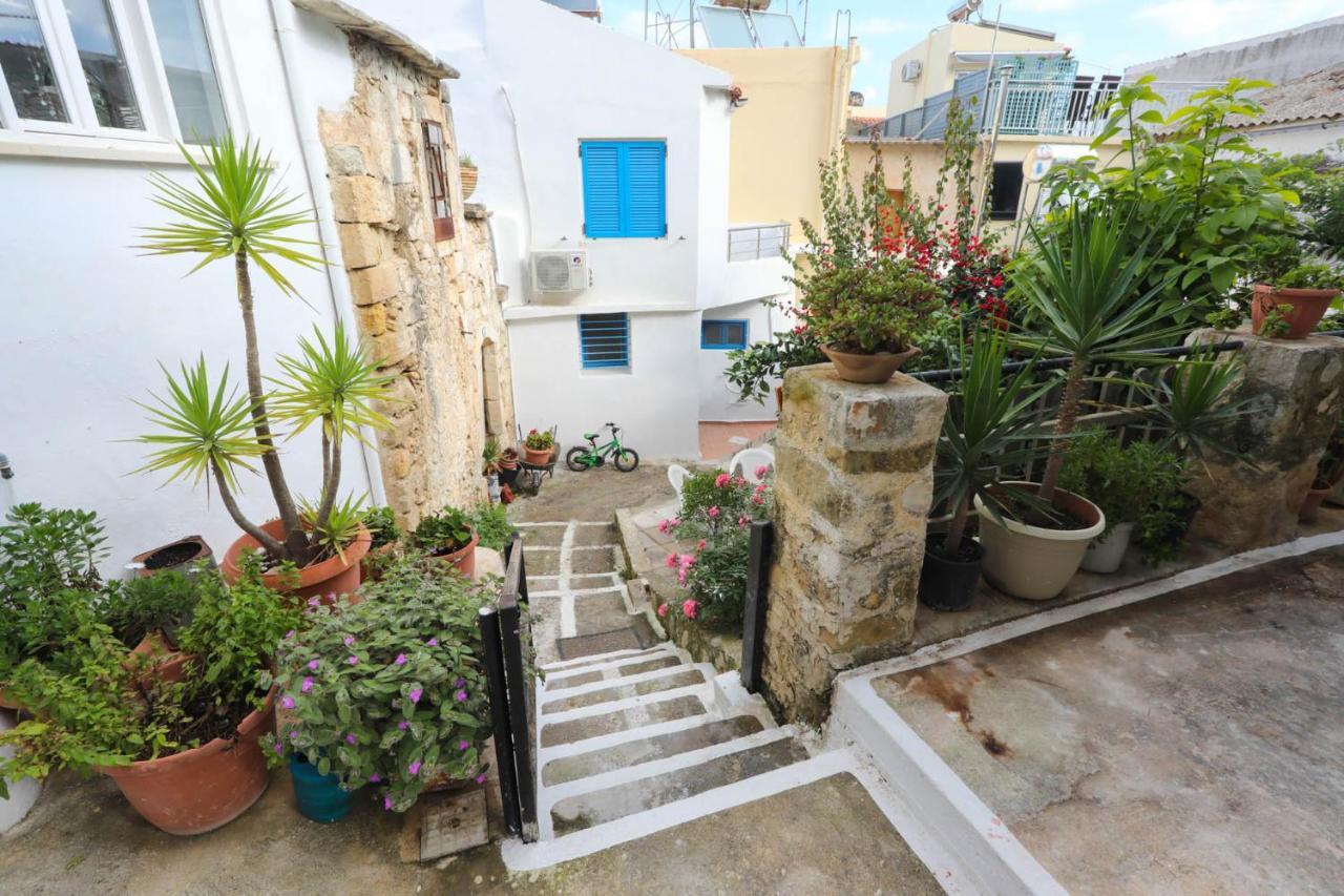 Ravi Boutique Home - 1 Minute Walk From Beach 칼리베스 외부 사진