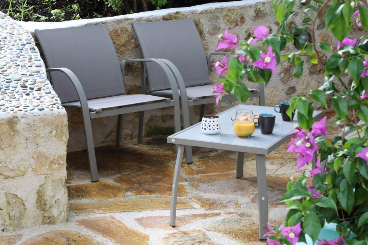 Ravi Boutique Home - 1 Minute Walk From Beach 칼리베스 외부 사진