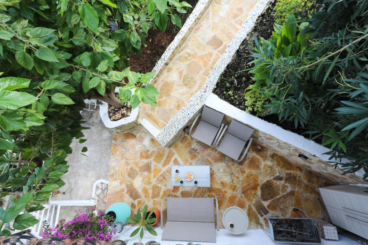 Ravi Boutique Home - 1 Minute Walk From Beach 칼리베스 외부 사진
